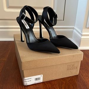 Steve Madden Sarantos black satin heels